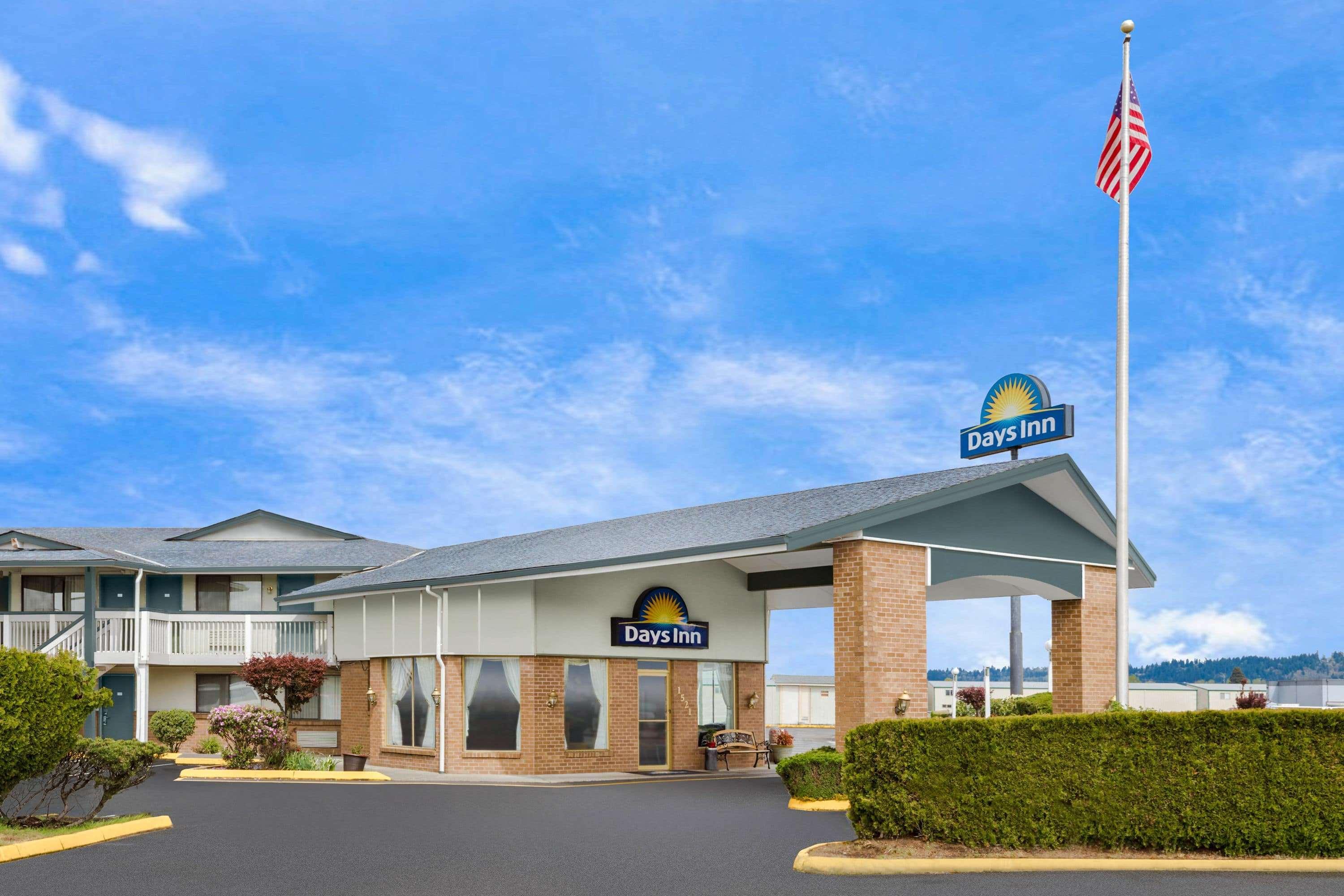 Days Inn By Wyndham Оберн Экстерьер фото